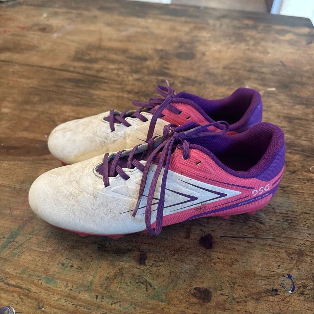 DSG girls soccer cleats size 4.5